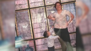Para Las Mamás: Artistas latinos sobre sus canciones favoritas del Día de la Madre