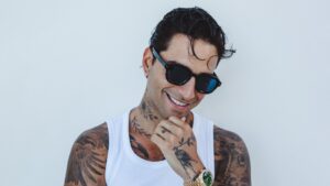 El tan esperado ‘Loco x Volver’ de Maluma finalmente está aquí