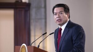 México prohíbe el uso de celulares en las escuelas ante su impacto en el aprendizaje y la salud mental